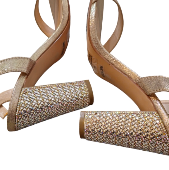 Women's Bling Gold Metallic Heels Size: 9.5 - Wedding, Prom, Homecoming Shoes - Picture 9 of 11